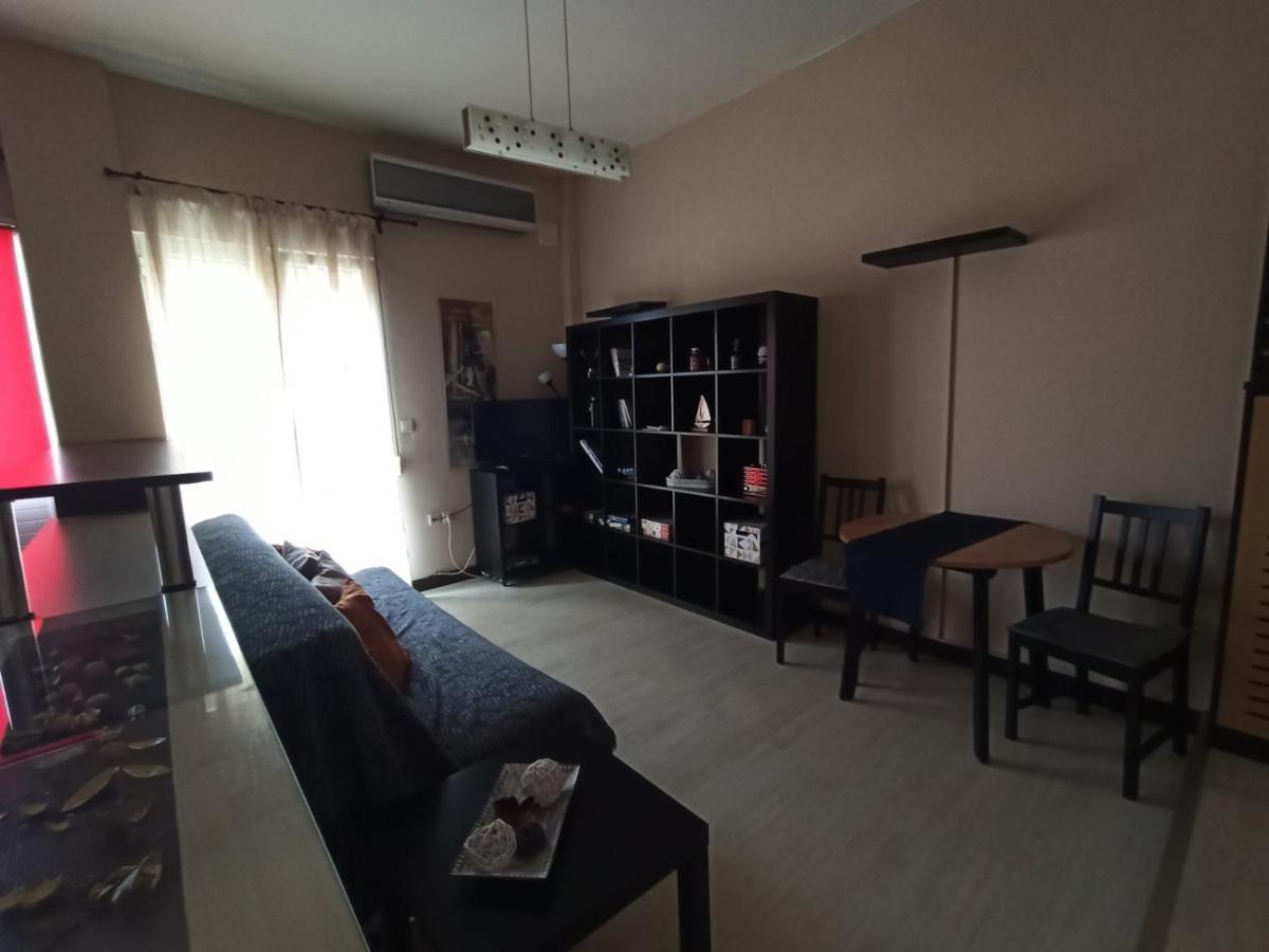 Modern Apartment, 5΄ Walk From Central Metro Station Athén Kültér fotó