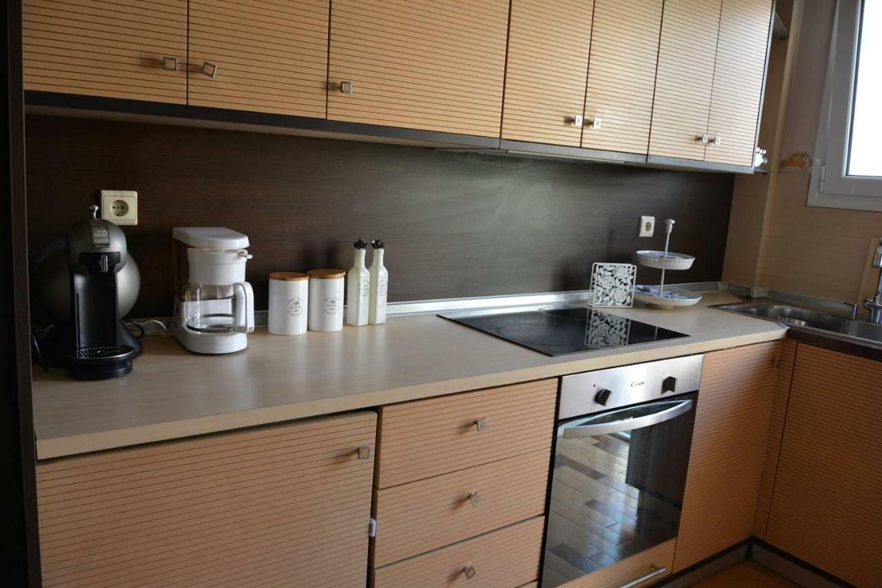 Modern Apartment, 5΄ Walk From Central Metro Station Athén Kültér fotó