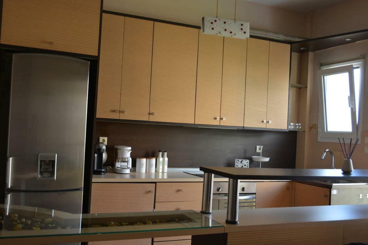 Modern Apartment, 5΄ Walk From Central Metro Station Athén Kültér fotó