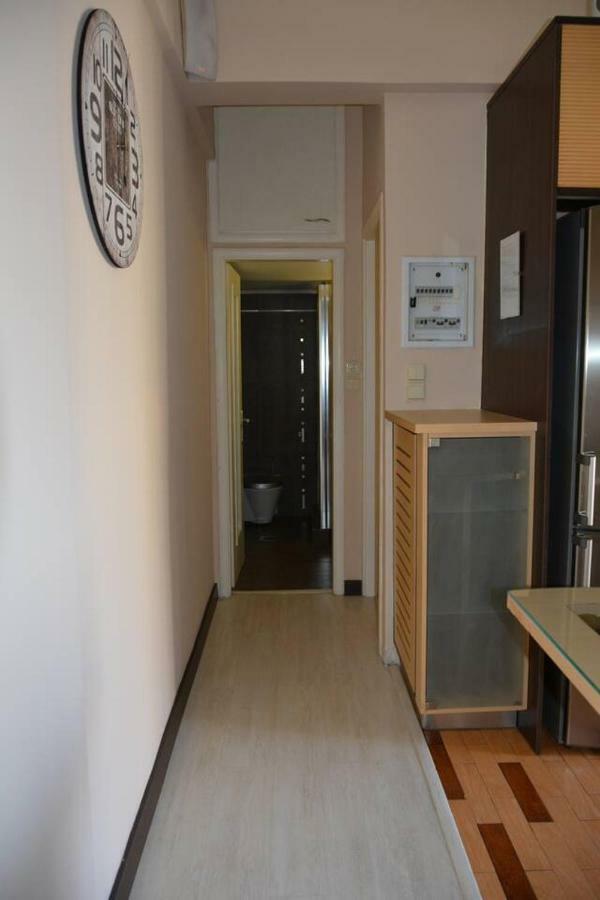 Modern Apartment, 5΄ Walk From Central Metro Station Athén Kültér fotó